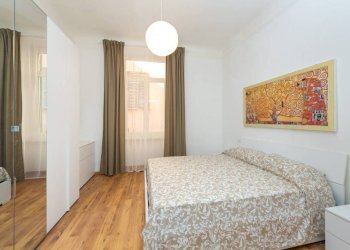 Camera da letto - Three-room apartment via Antonio Gramsci, 39, Genova (neighborhood Centro Storico) - photo 2