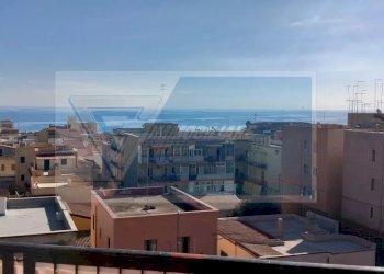 Three-room apartment Viale Tunisi, Siracusa - photo 1