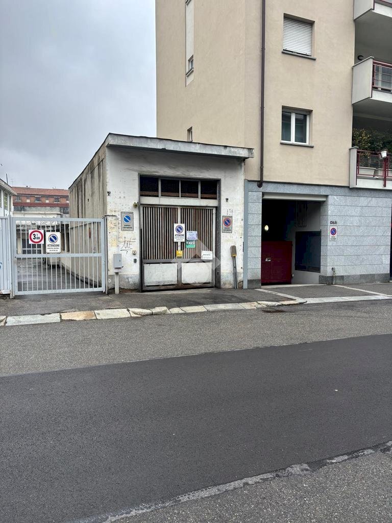 Box Via Bardonecchia, Torino (neighborhood Pozzo Strada) - photo 2