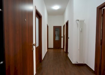 Quadrilocale via Quintino Sella, 35, Cuneo (zona Centro) - foto 2