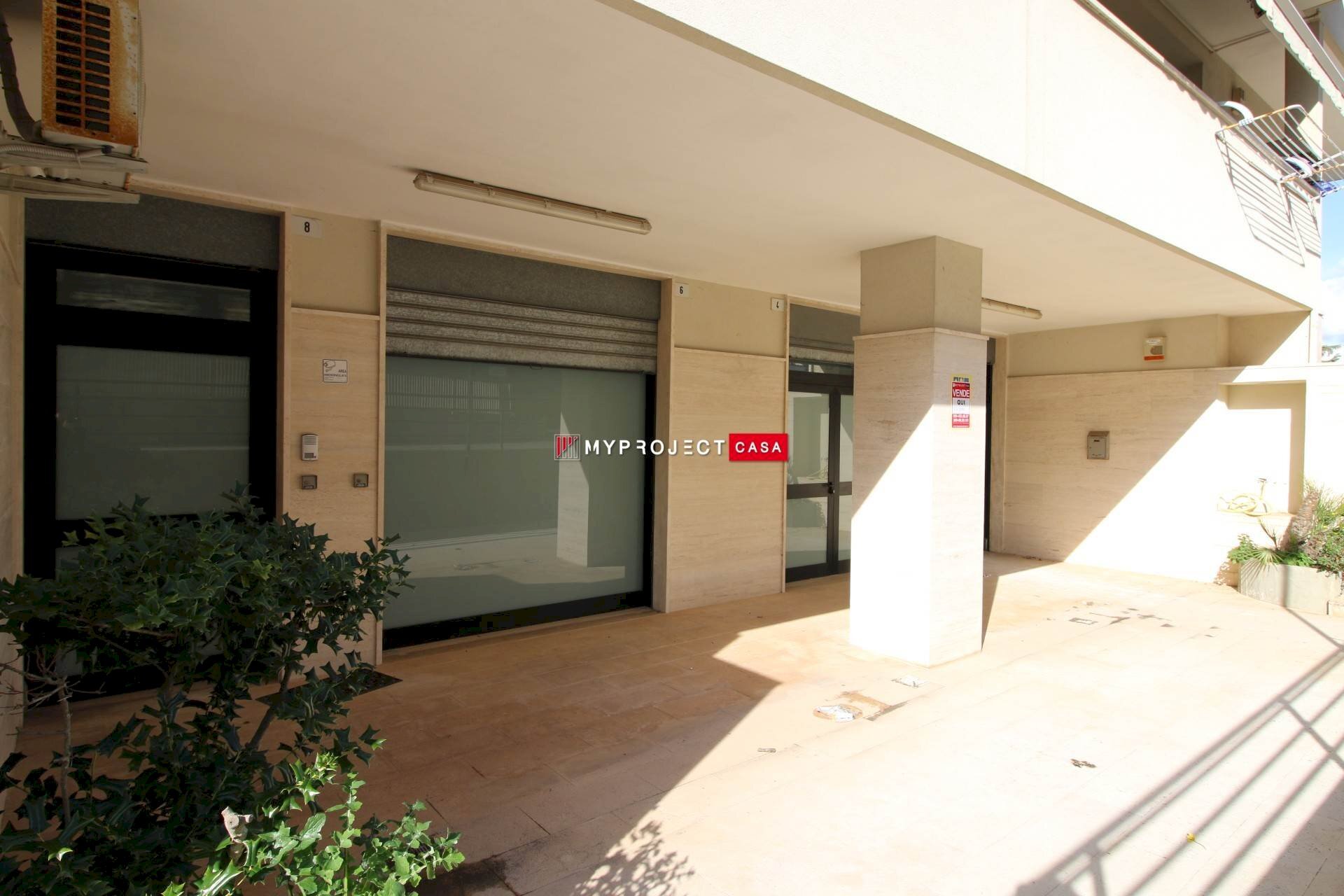 Negozio Via Villa Castelli, Martina Franca - foto 3