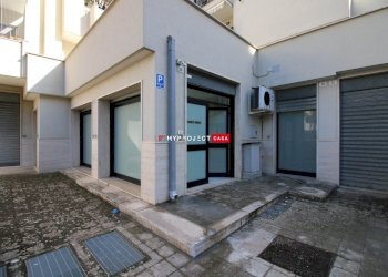 Negozio Via Villa Castelli, Martina Franca - foto 5