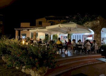 Bar - Tabacchi - Ricevitoria Baja Sardinia - Via dei Pini, Arzachena - foto 1