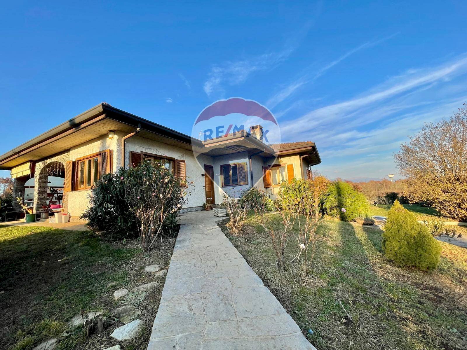 Villa Unifamiliare via Fermi, Guanzate - foto 1