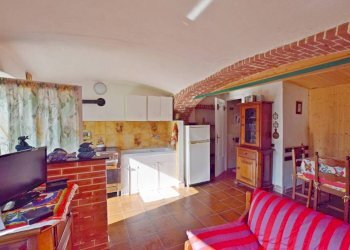 Salone - One-room apartment via Malborgo, 23, Monastero di Vasco - photo 5