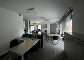 Interno non residenziale - Negozio vicolo della Madonnetta, 1, Chieri - foto 10