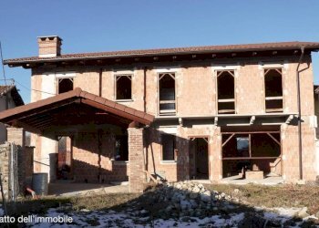 Facciata - Villa Frazione San Barnaba, frazione San Barnaba, Busca - foto 5