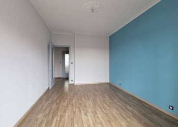 Stanza non arredata - Trilocale via Giovanni Servais, 15, Torino - foto 9