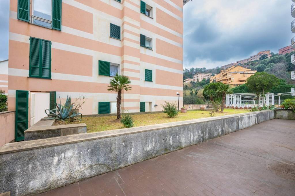 Terrazzo - Trilocale piazza Golgi, 19, Arenzano - foto 2