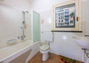 Disimpegno - Three-room apartment piazza Golgi, 19, Arenzano - photo 21