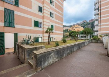 Terrazzo - Trilocale piazza Golgi, 19, Arenzano - foto 3