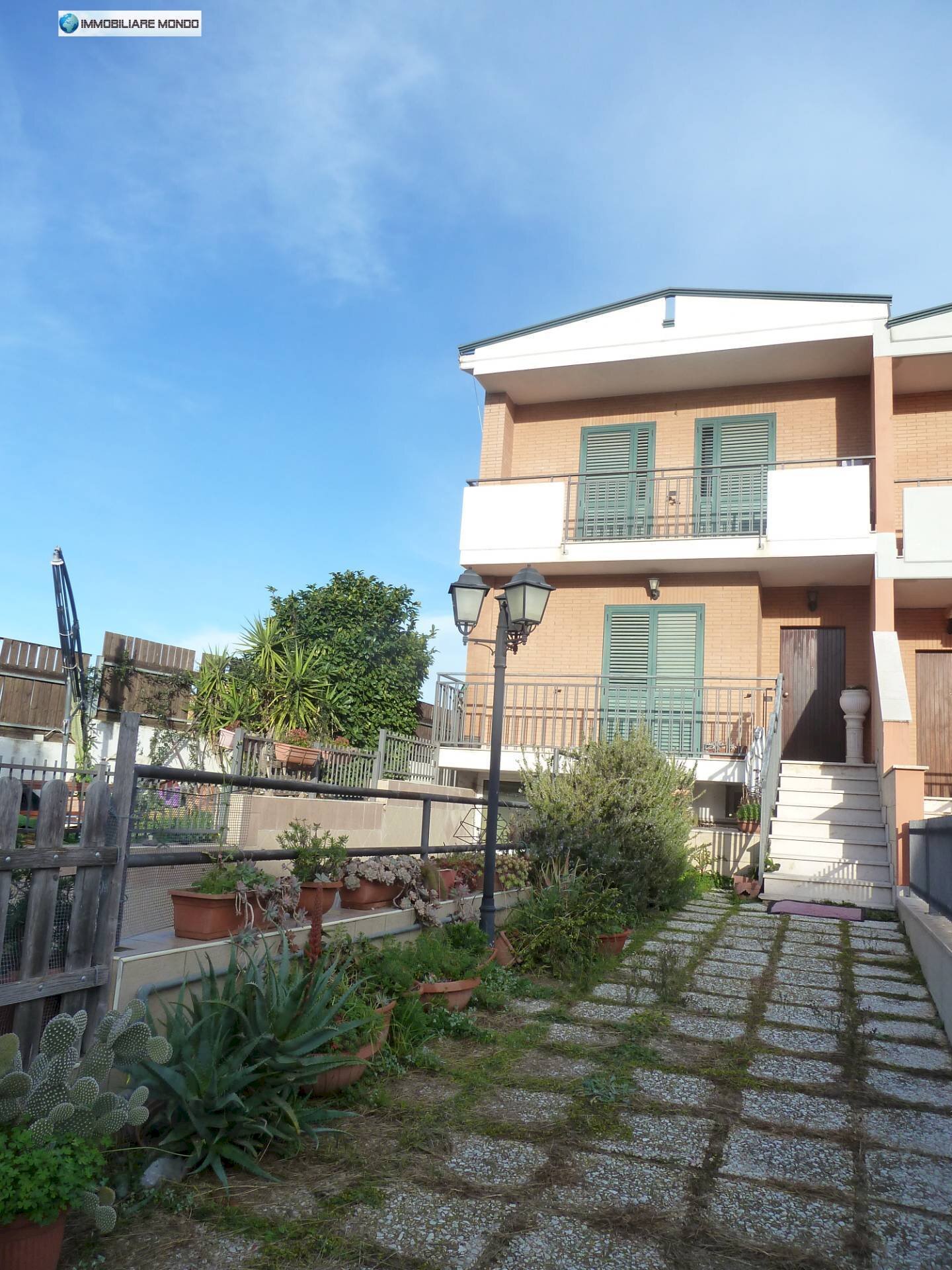 Villa a Schiera Via dei Frassini, Termoli - foto 1
