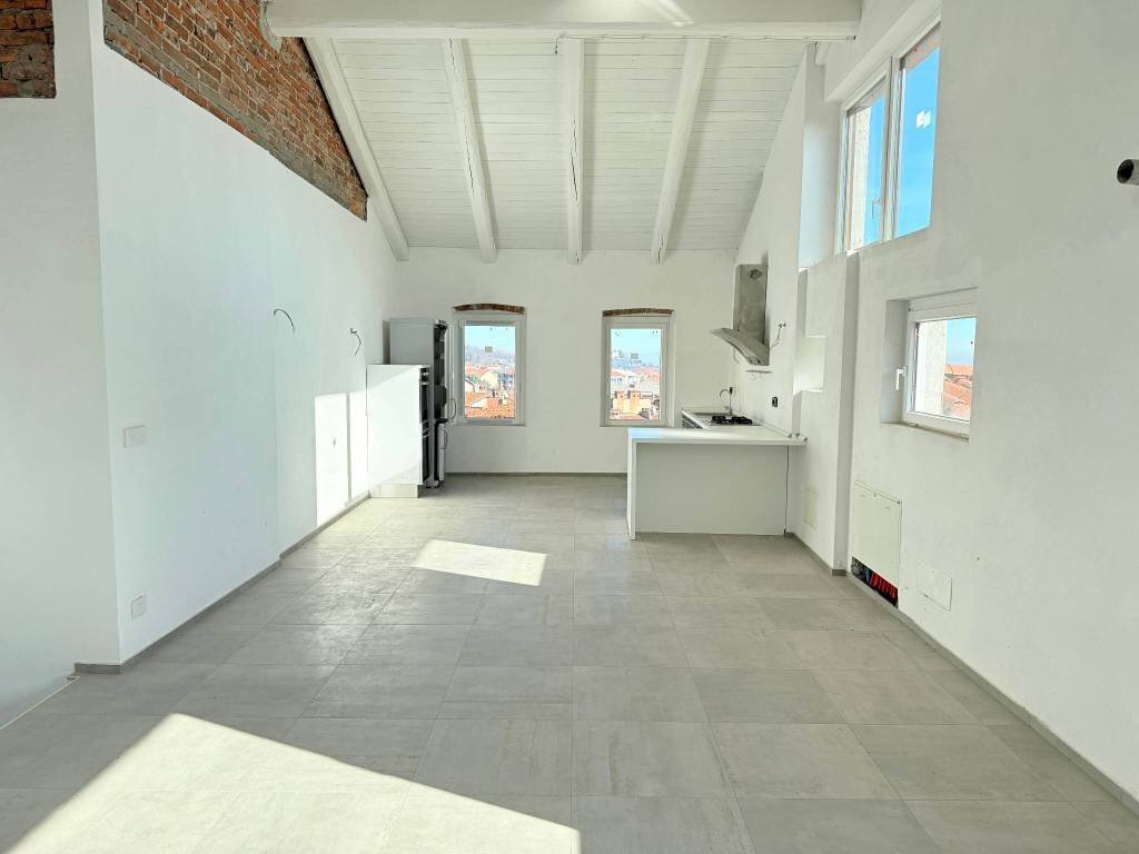 Salone - Casa indipendente via Principi d'Acaja, Pinerolo - foto 1