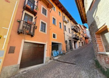 Facciata - Casa indipendente via Principi d'Acaja, Pinerolo - foto 32