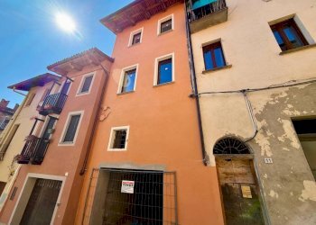 Facciata - Casa indipendente via Principi d'Acaja, Pinerolo - foto 34