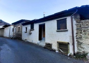 Facciata - Villa a Schiera via Roncascio, Caiolo - foto 3