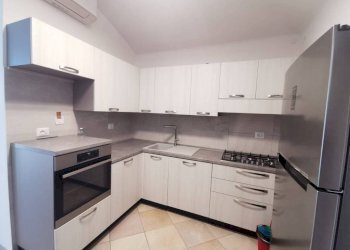 Cucina - Trilocale via Bra, 13, Mondovì - foto 1