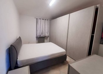 Camera da letto - Trilocale via Bra, 13, Mondovì - foto 7