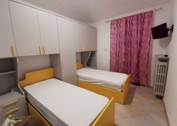 Camera da letto - Trilocale via Bra, 13, Mondovì - foto 8