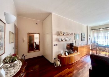 Ingresso - Quadrilocale via Teobaldo Calissano, 4, Alba - foto 2