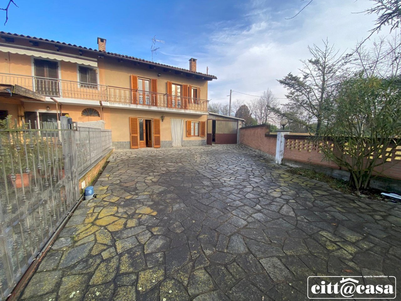 Semi-detached house Cocconato - photo 1