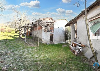 facciata  - Casa semi indipendente Via Cave, 434, frazione Villaro, Bagnolo Piemonte - foto 24
