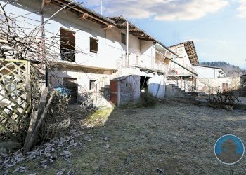 facciata  - Casa semi indipendente Via Lungaserra, 9, Barge - foto 1