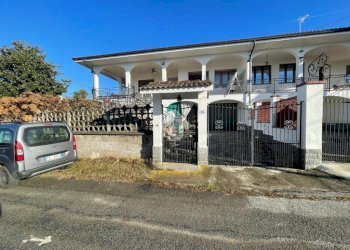 Porzione di casa Strada vecchia per aglie', Cuceglio - foto 1