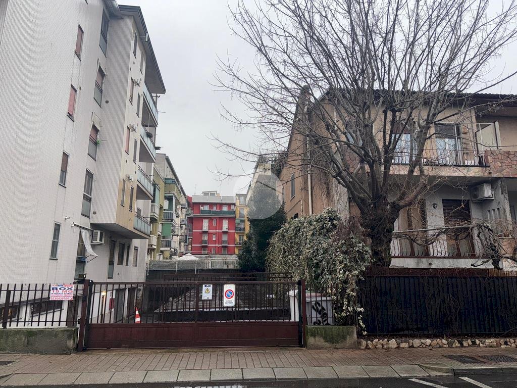 Box Via Lambro, Rozzano - photo 2