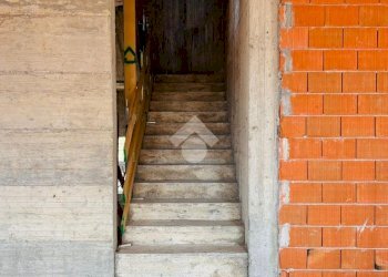 Attic Via Castelli Fiorenza, Rho - photo 8