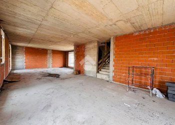 Attic Via Castelli Fiorenza, Rho - photo 13