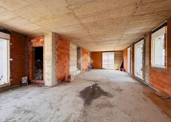 Attic Via Castelli Fiorenza, Rho - photo 14