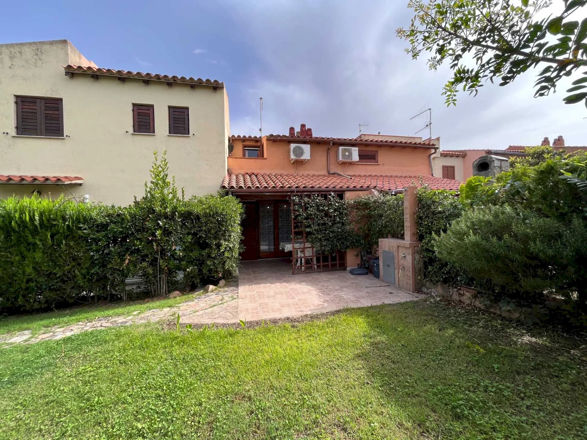 Villa a Schiera San Teodoro - foto 1