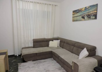 Salone - Four-room apartment via Palazzo della Fortezza, 2, Genova (neighborhood Sampierdarena) - photo 3