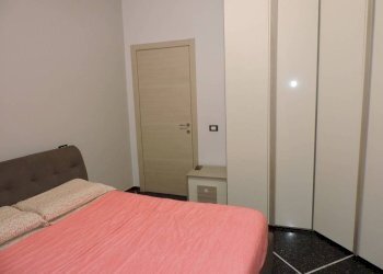 Camera da letto - Four-room apartment via Palazzo della Fortezza, 2, Genova (neighborhood Sampierdarena) - photo 9