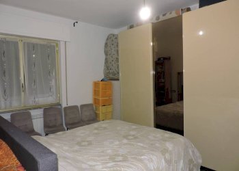 Camera da letto - Four-room apartment via Palazzo della Fortezza, 2, Genova (neighborhood Sampierdarena) - photo 10