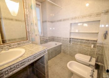 Bagno - Quadrilocale via Conte Verde, 8, Torino (zona Centro) - foto 22