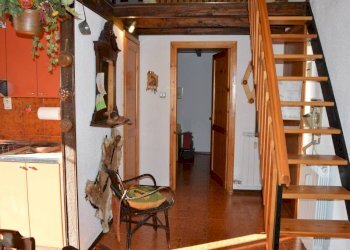 Sala da pranzo - Three-room apartment via Giangirone, 21, Roburent - photo 6