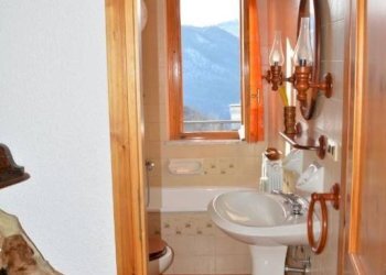 Bagno - Three-room apartment via Giangirone, 21, Roburent - photo 7