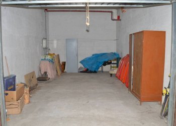 Box auto - Three-room apartment via Giangirone, 21, Roburent - photo 16