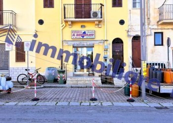 Ingresso - Attività Commerciale piazza della Repubblica, 61, Alcamo - foto 1