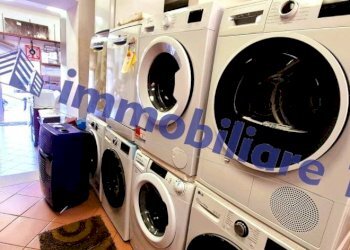 Interno non residenziale - Attività Commerciale piazza della Repubblica, 61, Alcamo - foto 7