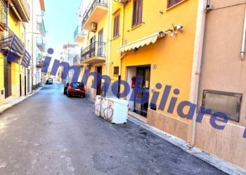 Vista - Attività Commerciale piazza della Repubblica, 61, Alcamo - foto 13