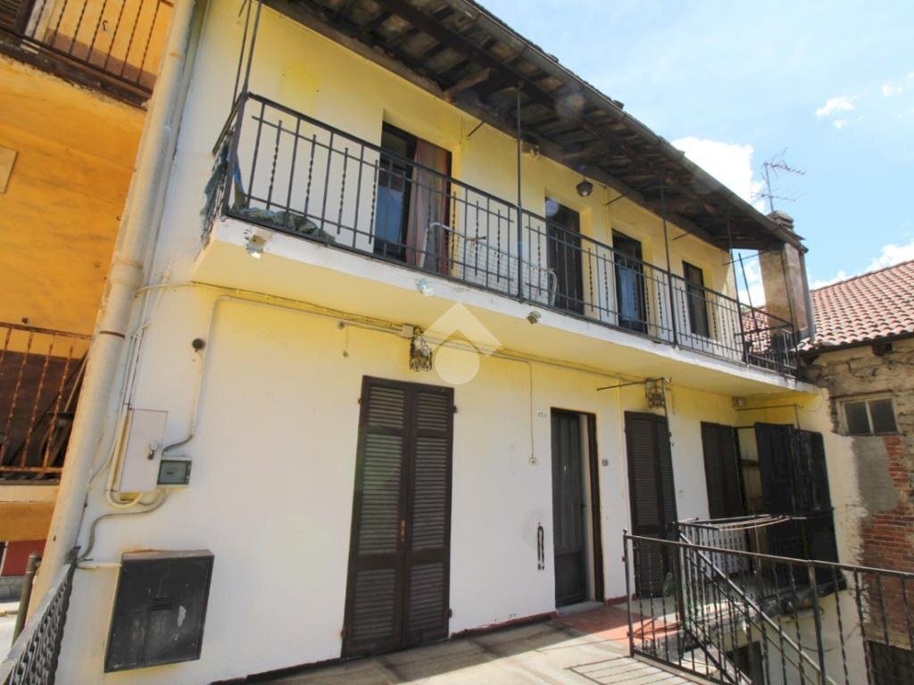 Three-room apartment Corso Galliano Rocco, Pinasca - photo 1