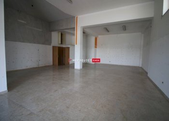 Negozio Via Cesare Pavese, Martina Franca - foto 6