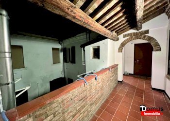 Bilocale Ferrara (zona Centro Storico) - foto 3