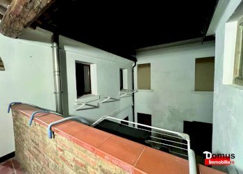 Bilocale Ferrara (zona Centro Storico) - foto 5