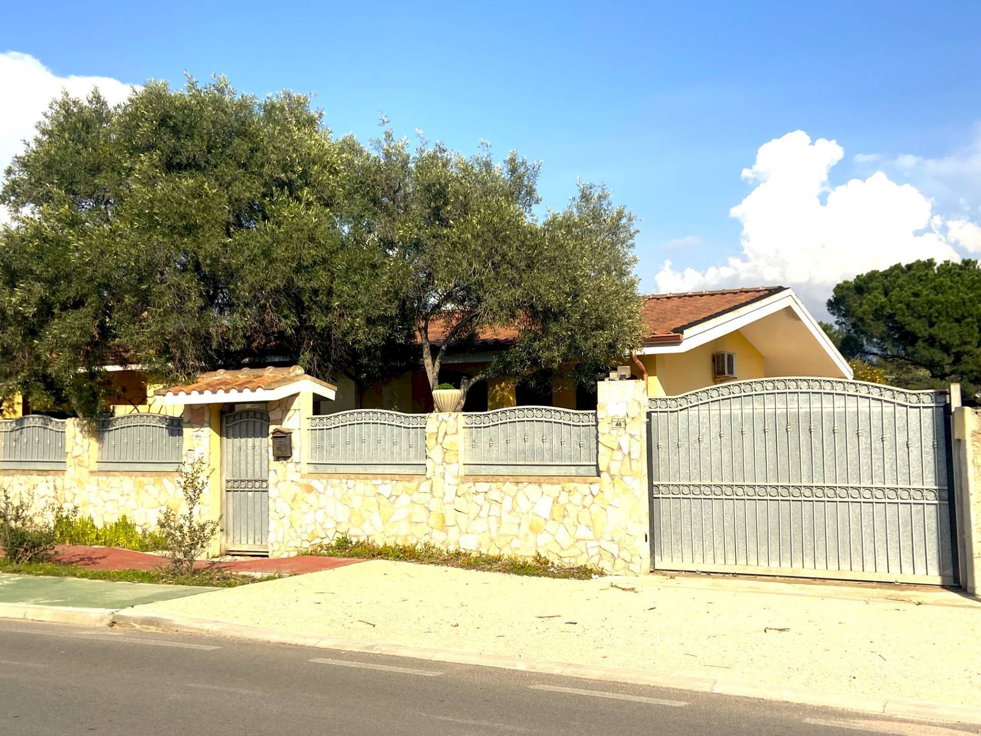 Casa indipendente viale dell'autonomia regionale, Quartu Sant'Elena - foto 2