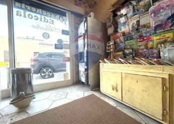 Locale Commerciale Via Vespri, Valderice - foto 2