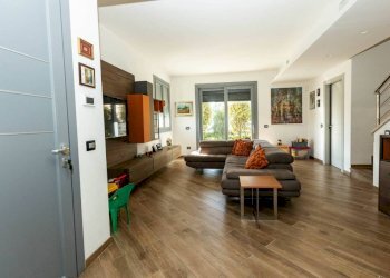 Salone - Villa via Armando Diaz, Nerviano - photo 10